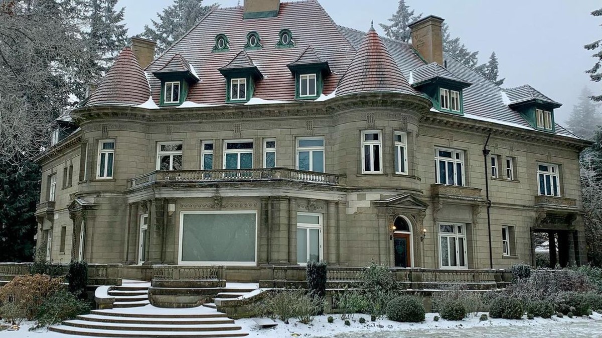 Pittock Mansion snapped from the outside